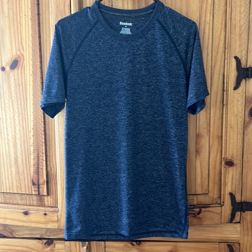 ****** 5 for $25 Men’s Reebok Activewear Shirt